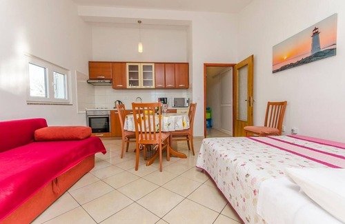 Rtina Apartment | One bedroom apartment with terrace and sea view Rtina - Miočići, Zadar (A-13072-d)