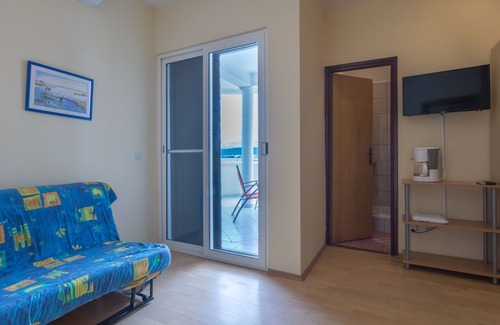 Ljubac Apartment | One bedroom apartment with terrace and sea view Ljubač, Zadar (A-14593-b)