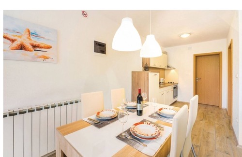 Sarsoni Apartment | One bedroom apartment with terrace Rijeka (A-18146-a)