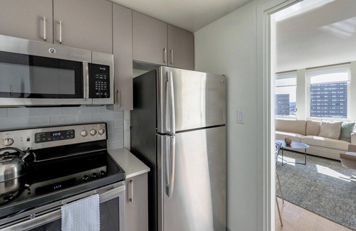 Prudential - St. Botolph Apartment | One Bedroom Apartment W/Luxury Amenities