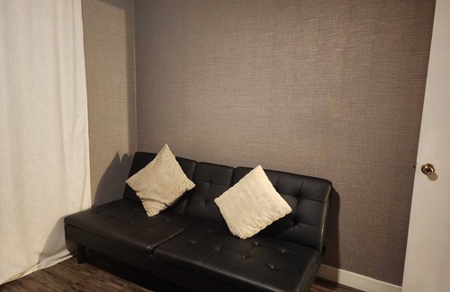 Ellendale Apartment | One Bedroom Apartment with AC,free parking, WiFi. In safe location Memphis