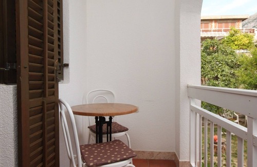 Gradac Apartment | One bedroom apartment with balcony Gradac, Makarska (A-6820-c)