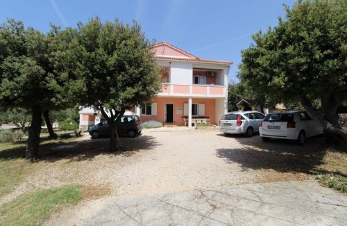 Mandre Apartment | One bedroom apartment with terrace Mandre, Pag (A-6418-d)