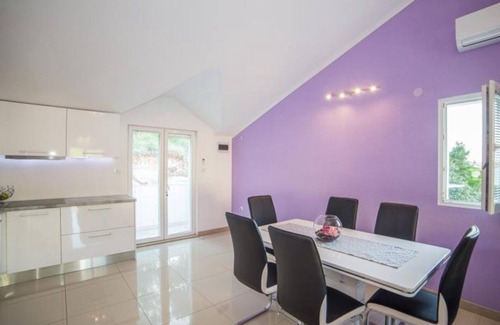 Povlja Apartment | One bedroom apartment with balcony and sea view Povlja, Brač (A-14126-a)