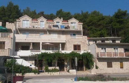 Povlja Apartment | One bedroom apartment with balcony and sea view Povlja, Brač (A-14126-a)