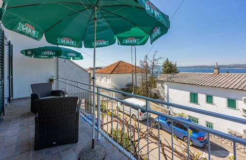 Selce Apartment | One bedroom apartment with balcony and sea view Selce, Crikvenica (A-19455-a)