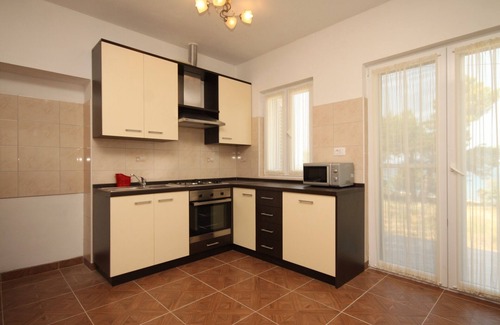 Ugljan Apartment | One bedroom apartment with terrace and sea view Ugljan (A-8257-b)