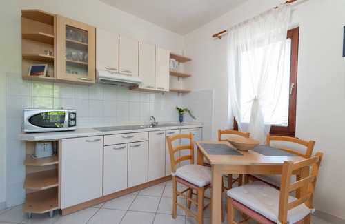 Muline Apartment | One bedroom apartment with terrace and sea view Muline, Ugljan (A-8521-c)