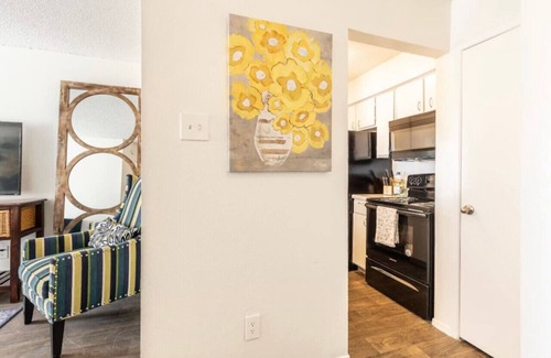 Park Central Apartment | ONE BEDROOM APARTMENT WITH POOL VIEW!