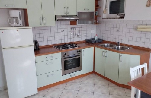 Municipality of Kali Apartment | One bedroom apartment with terrace and sea view Cove Mala Lamjana, Ugljan (A-22450-a)