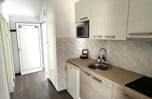 Klek Apartment | One bedroom apartment with balcony and sea view Klek, Neretva Delta - Ušće Neretve (A-23139-b)