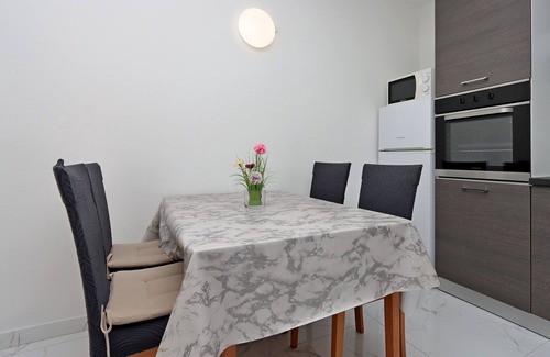 Lopar Apartment | One bedroom apartment with terrace and sea view Lopar, Rab (A-14804-e)