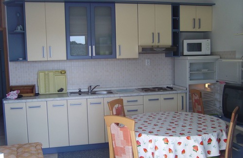 Milna Apartment | One bedroom apartment with terrace and sea view Milna, Hvar (A-12244-b)