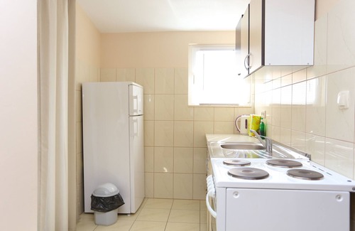 Tice Apartment | One bedroom apartment with terrace and sea view Nemira, Omiš (A-17039-a)