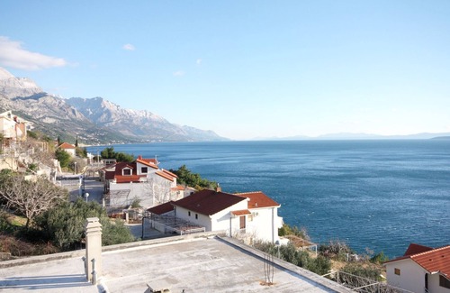 Pisak Apartment | One bedroom apartment with balcony and sea view Pisak, Omiš (A-5975-d)