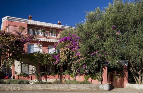 Poljana Apartment | One bedroom apartment with balcony and sea view Poljana, Ugljan (A-8473-b)