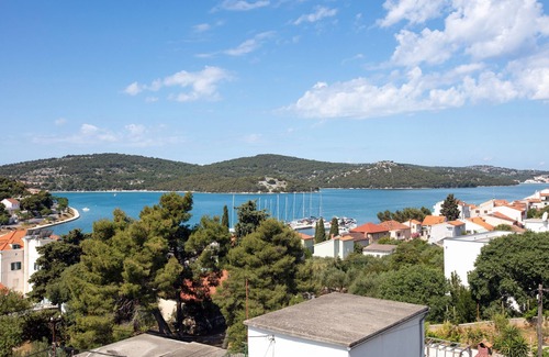 Tijesno Apartment | One bedroom apartment with terrace and sea view Tisno, Murter (A-4295-c)