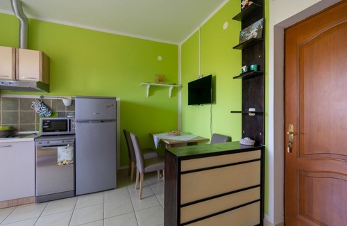Lun Apartment | One bedroom apartment with terrace and sea view Lun, Pag (A-19358-a)