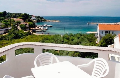 Jakisnica Apartment | One bedroom apartment with terrace and sea view Jakišnica, Pag (A-4160-c)