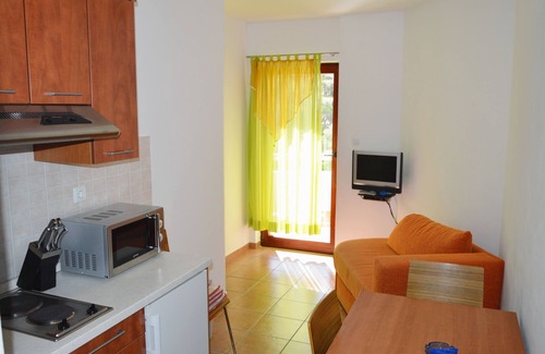 Jakisnica Apartment | One bedroom apartment with balcony Jakišnica, Pag (A-4160-d)