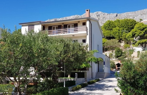 Duce Apartment | One bedroom apartment with balcony and sea view Duće, Omiš (A-2821-c)