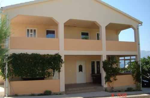 Razanac Apartment | One bedroom apartment with terrace and sea view Ražanac, Zadar (A-13707-b)