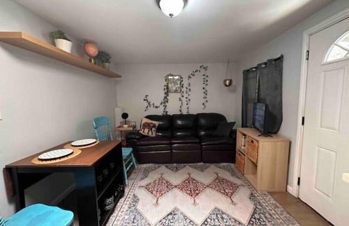 San Diego House | One bedroom apt/guest home near downtown and basen