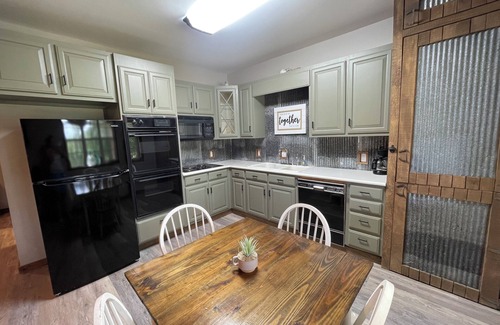 Cottondale House | One bedroom bardominium close to the Alabama stadium