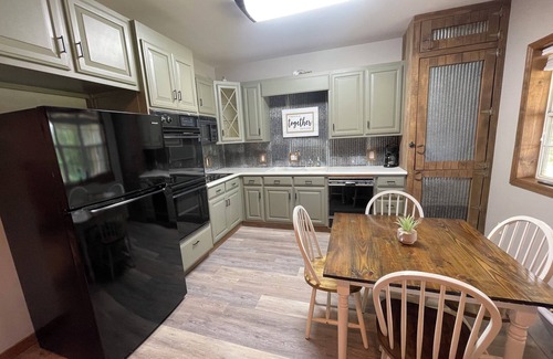 Cottondale House | One bedroom bardominium close to the Alabama stadium