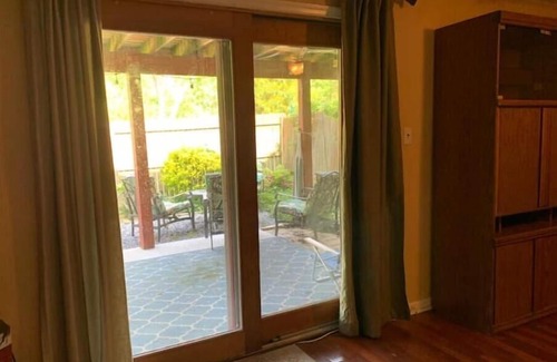Aspen Hill Apartment | One bedroom Basement Apartment. Parking. Fios internet. Close to nature and DC
