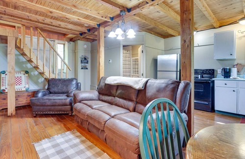 Taswell Cabin | One bedroom cabin in United States of America, Taswell