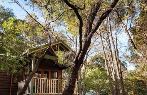 Margaret River Ski Chalet | One Bedroom Chalet perfect for a couples getaway with a separate Bedroom and lounge area.
