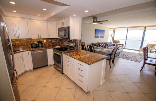 Pacific Beach Condo | ONE BEDROOM CONDO 711