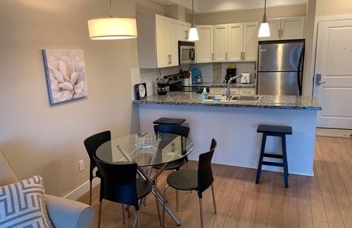 Central Okanagan Apartment | ONE BEDROOM CONDO WITH GORGEOUS LAKE VIEWS AND WORLD CLASS AMENITIES