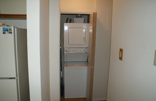 Bay Ridge Apartment | One Bedroom condo with indoor parking in a nice neighborhood, for long term stay