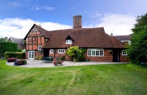 Tring House | One Bedroom cottage retreat Loxley Barn