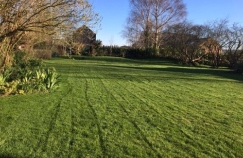 Tring House | One Bedroom Cottage Retreat Loxley Barn