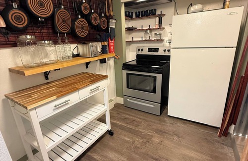 Kalispell Apartment | One bedroom crash pad in the heart of Kalispell; WiFi, workspace & full kitchen