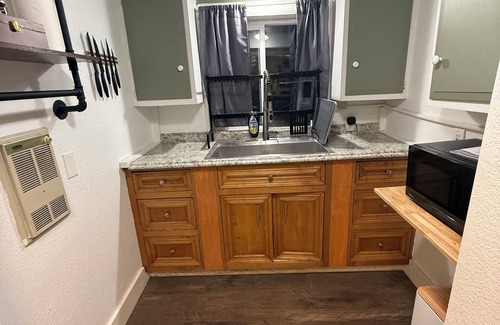 Kalispell Apartment | One bedroom crash pad in the heart of Kalispell; WiFi, workspace & full kitchen