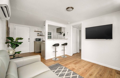 Fort Smith House | One bedroom duplex in desirable Park Hill