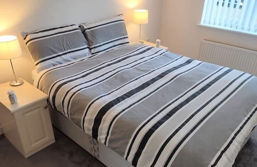 Coulsdon West Apartment | ⭐ One bedroom ground floor apartment, free parking 🚗