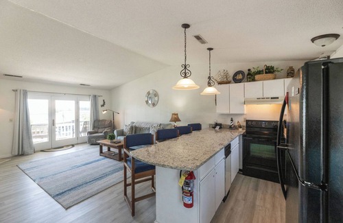 Grand Rivers Condo | One Bedroom Harbor View Condo