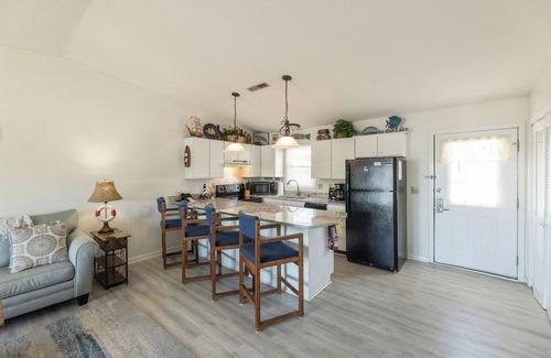Grand Rivers Condo | One Bedroom Harbor View Condo