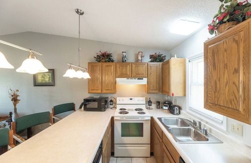 Grand Rivers Condo | One Bedroom Harbor View Condo