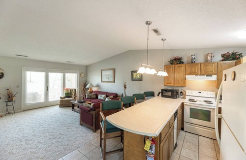 Grand Rivers Condo | One Bedroom Harbor View Condo