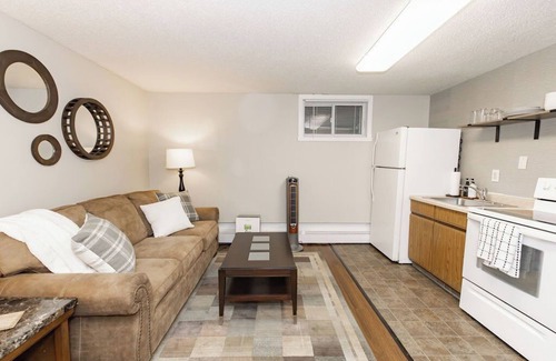 Fargo Apartment | One Bedroom Hideaway near NDSU