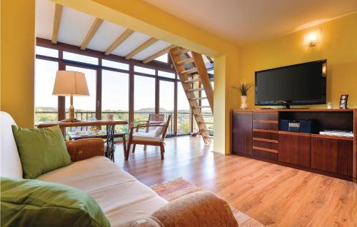 Novi Marof House | One-Bedroom Holiday Home In Toplicica