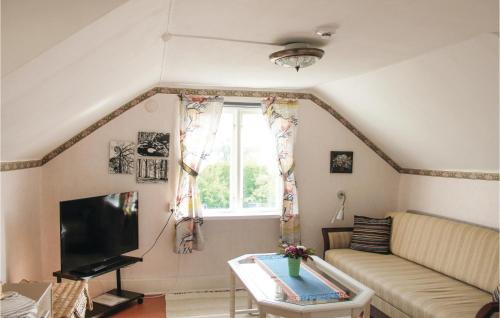 Sturko House | One-Bedroom Holiday Home In Sturko