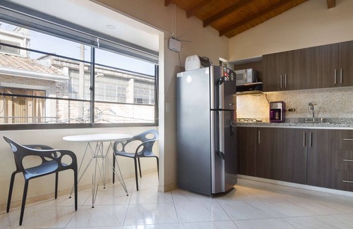 Zona Rosa Apartment | ONE Bedroom Hot TUB AC LLeras 2 bliocks