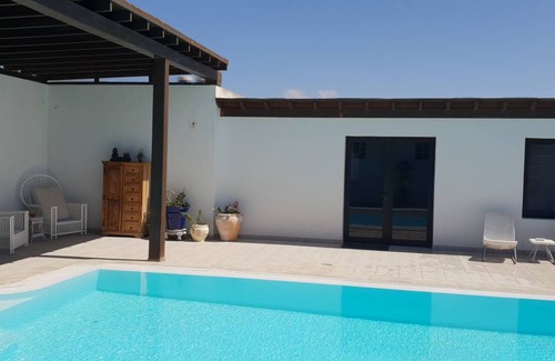 Nazaret House | One bedroom house with private pool, enclosed garden and wifi at Nazaret